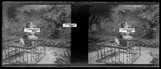 Enfant, mère, jeu, Plaque verre photo stéréo, négatif noir & blanc 4,5x10,7 cm