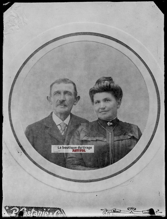 Plaque verre photo ancienne négatif noir et blanc 9x12 cm couple portrait France