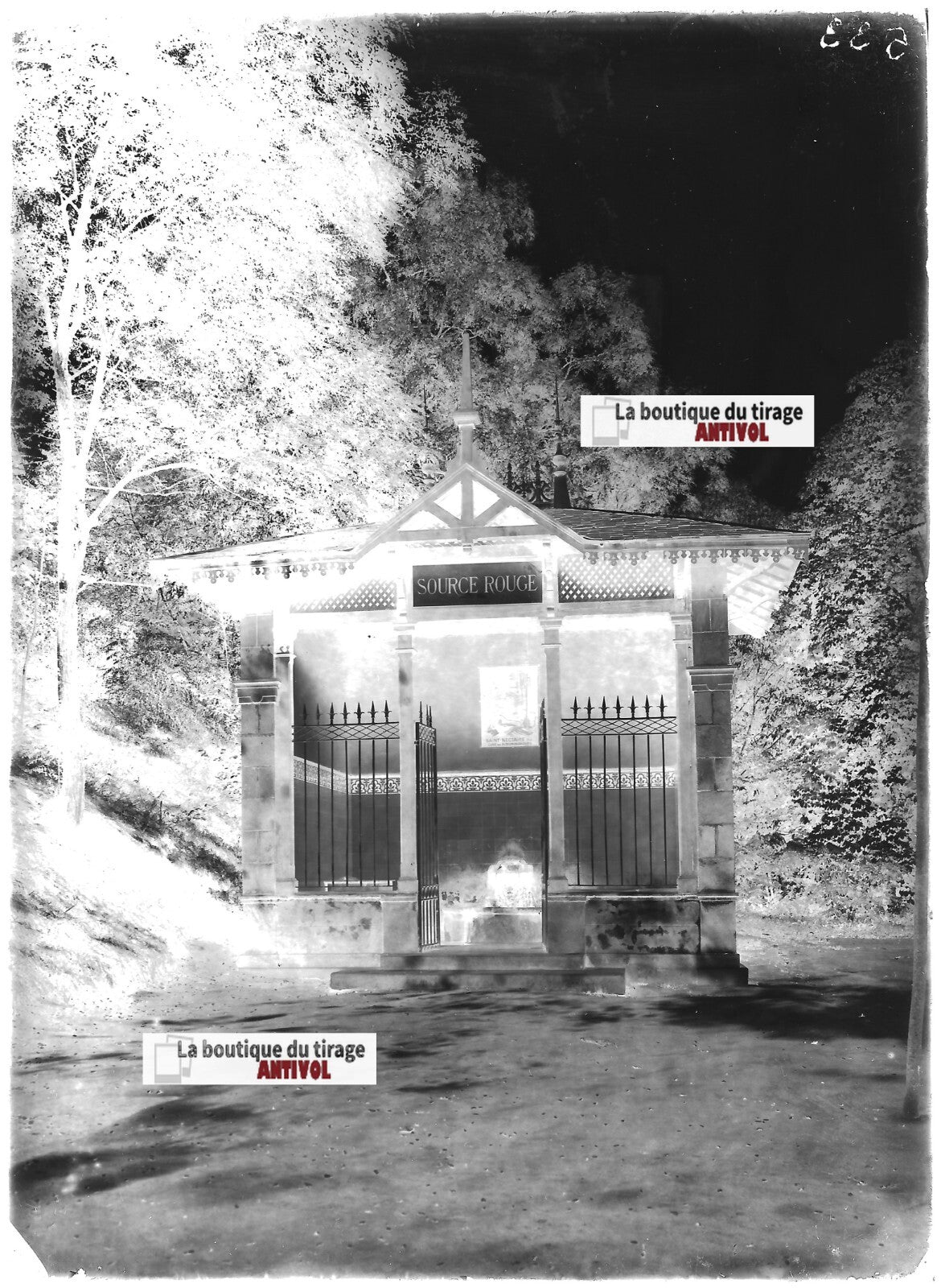 Plaque verre photo ancienne négatif noir et blanc 13x18 cm Saint-Nectaire source