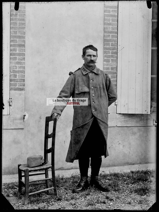 Plaque verre photo ancienne négatif noir et blanc 9x12 cm soldat 131e régiment 