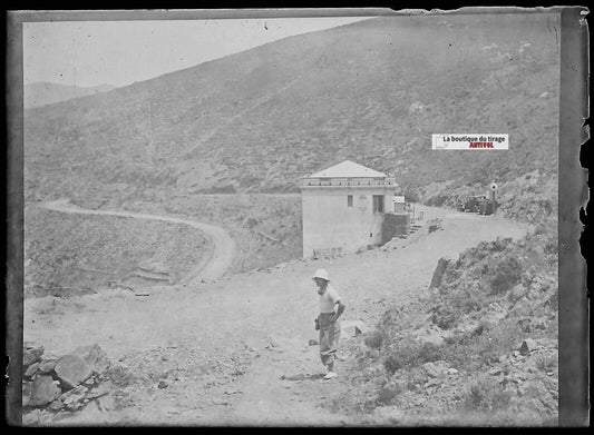 Plaque verre photo ancienne négatif noir et blanc 6x9 cm douane Cerbère voiture - La Boutique Du Tirage 