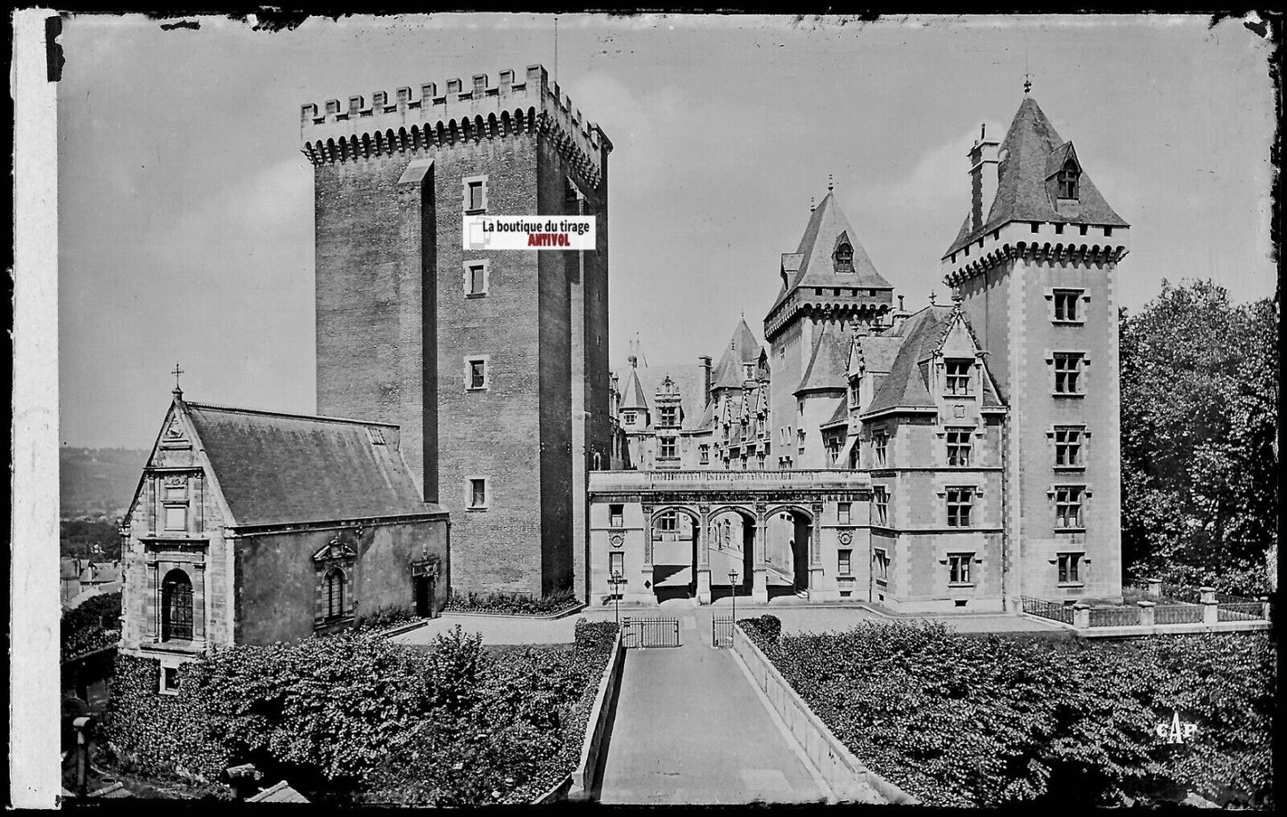 Plaque verre photo vintage, négatif noir & blanc 9x14 cm, façade château Pau