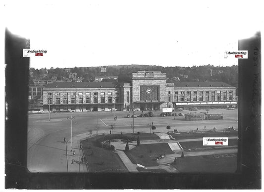 Plaque verre photo ancienne positif noir & blanc 13x18 cm Mulhouse gare, voiture