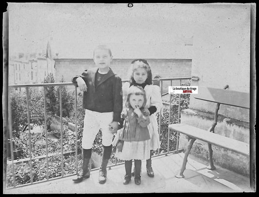 Famille, enfants, Plaque verre photo, négatif ancien noir & blanc 6x8 cm