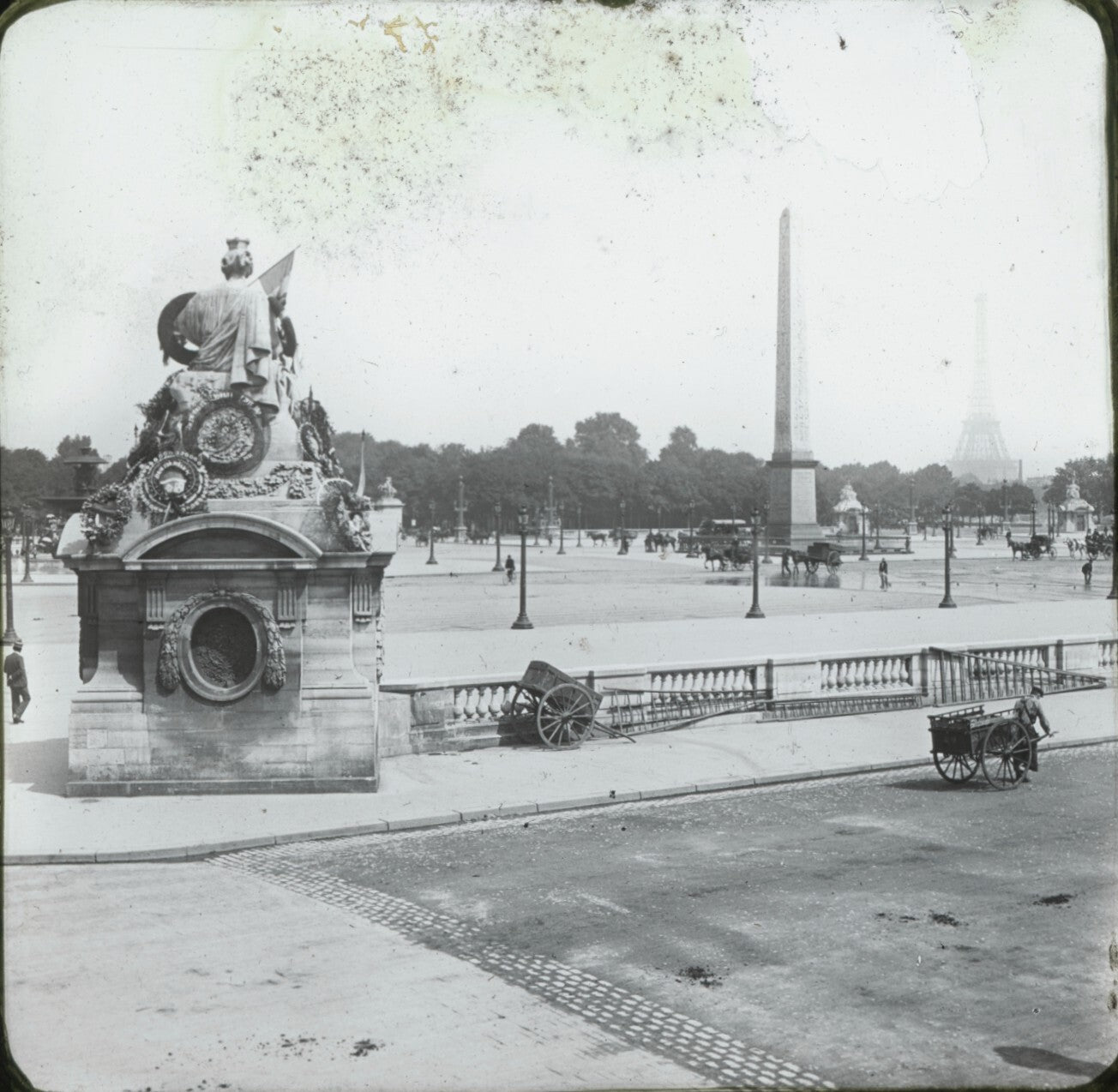 Paris, Statue Strasbourg, Place de la Concorde, plaque verre, positif 8,5x10 cm