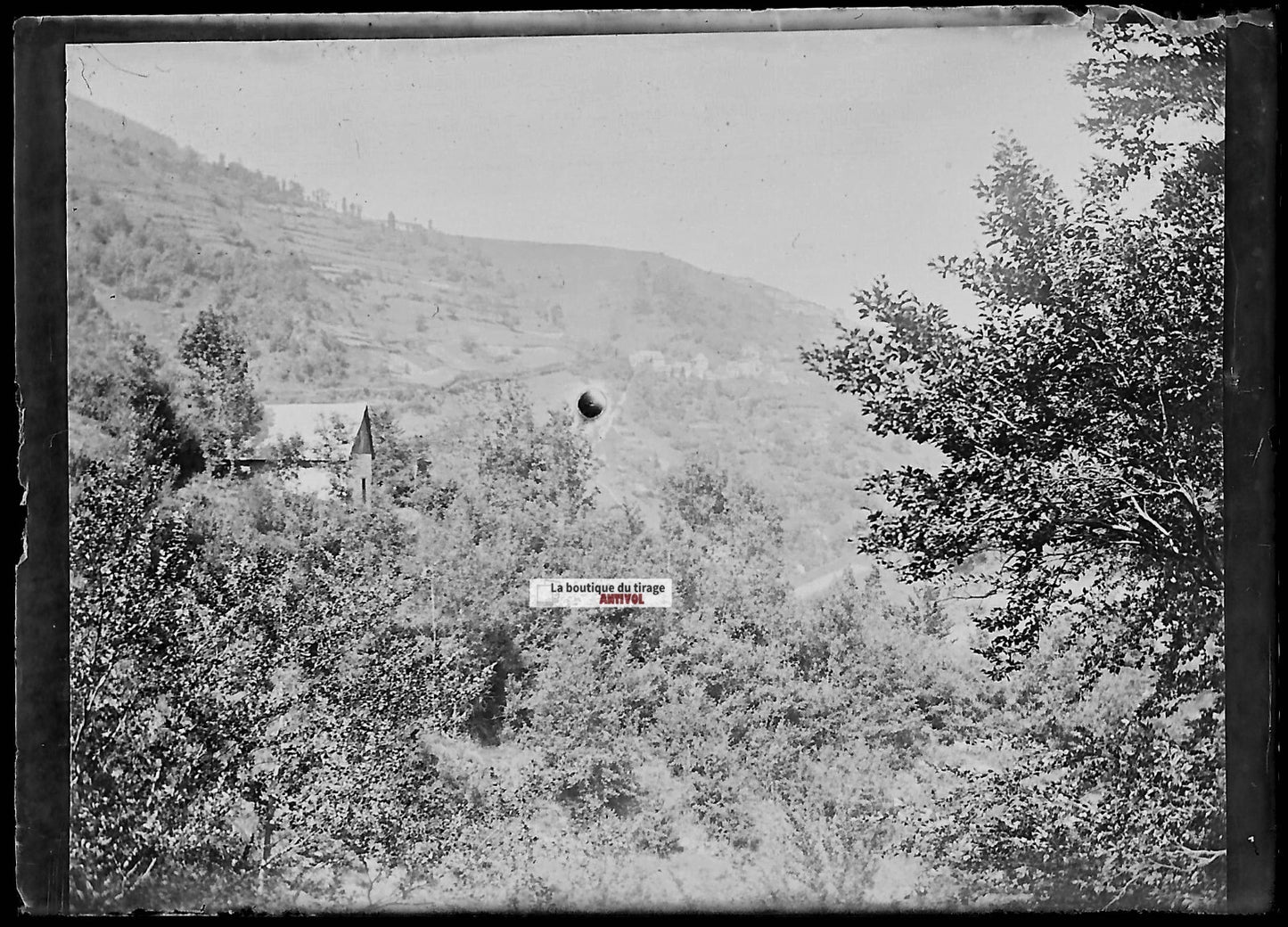 Plaque verre photo ancienne négatif noir et blanc 6x9 cm maison Ariège montagne 