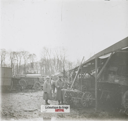 Dépôt de matériel, guerre WW1, plaque verre photo ancienne stéréo 6x13 cm