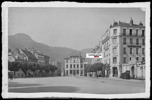 Plaque verre photo ancienne, négatif noir & blanc 9x14 cm, Saint-Claude village