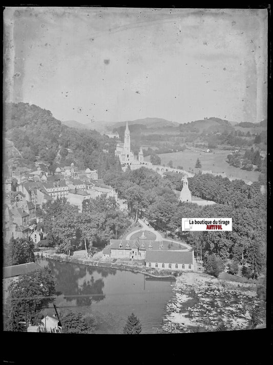 Lourdes, France, Plaque verre photo ancienne, négatif noir & blanc 9x12 cm