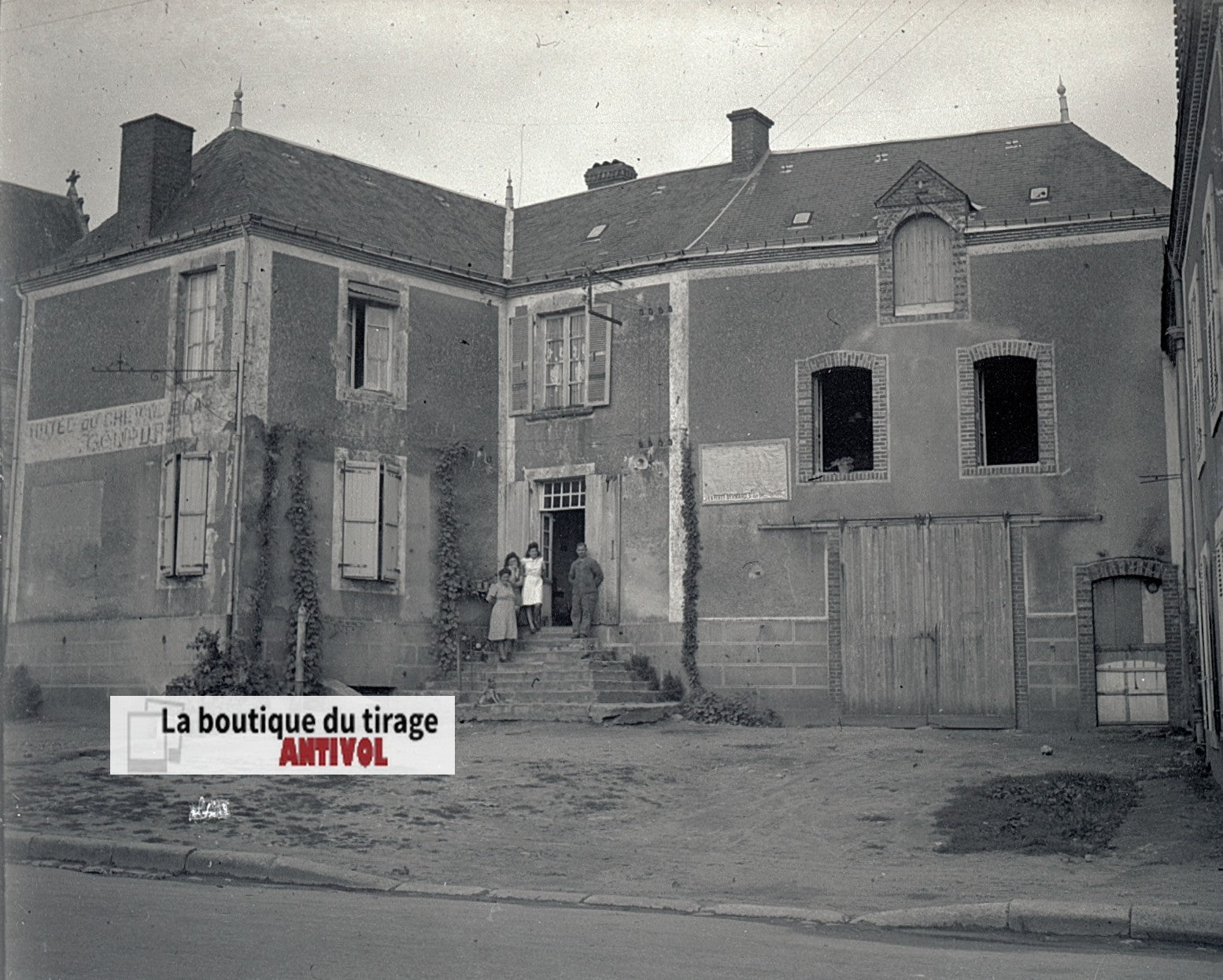 Camp du Ruchard, civils, plaque verre, photo ancienne, négatif N&B 6x13 cm
