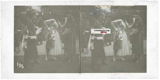 Scène de vie, Longchamp, Paris, plaque verre stéréoscopique, positif 8,5x17 cm