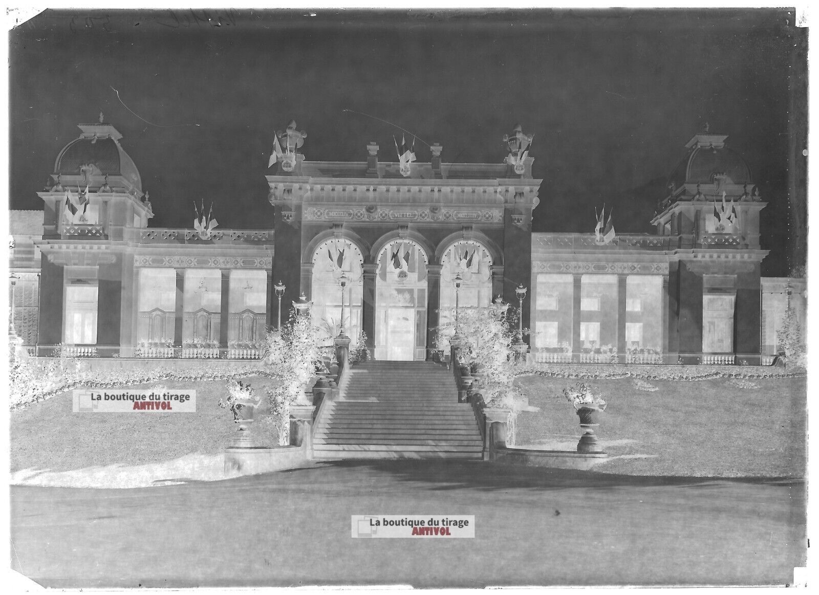 Plaque verre photo ancienne négatif noir et blanc 13x18 cm Vittel casino France