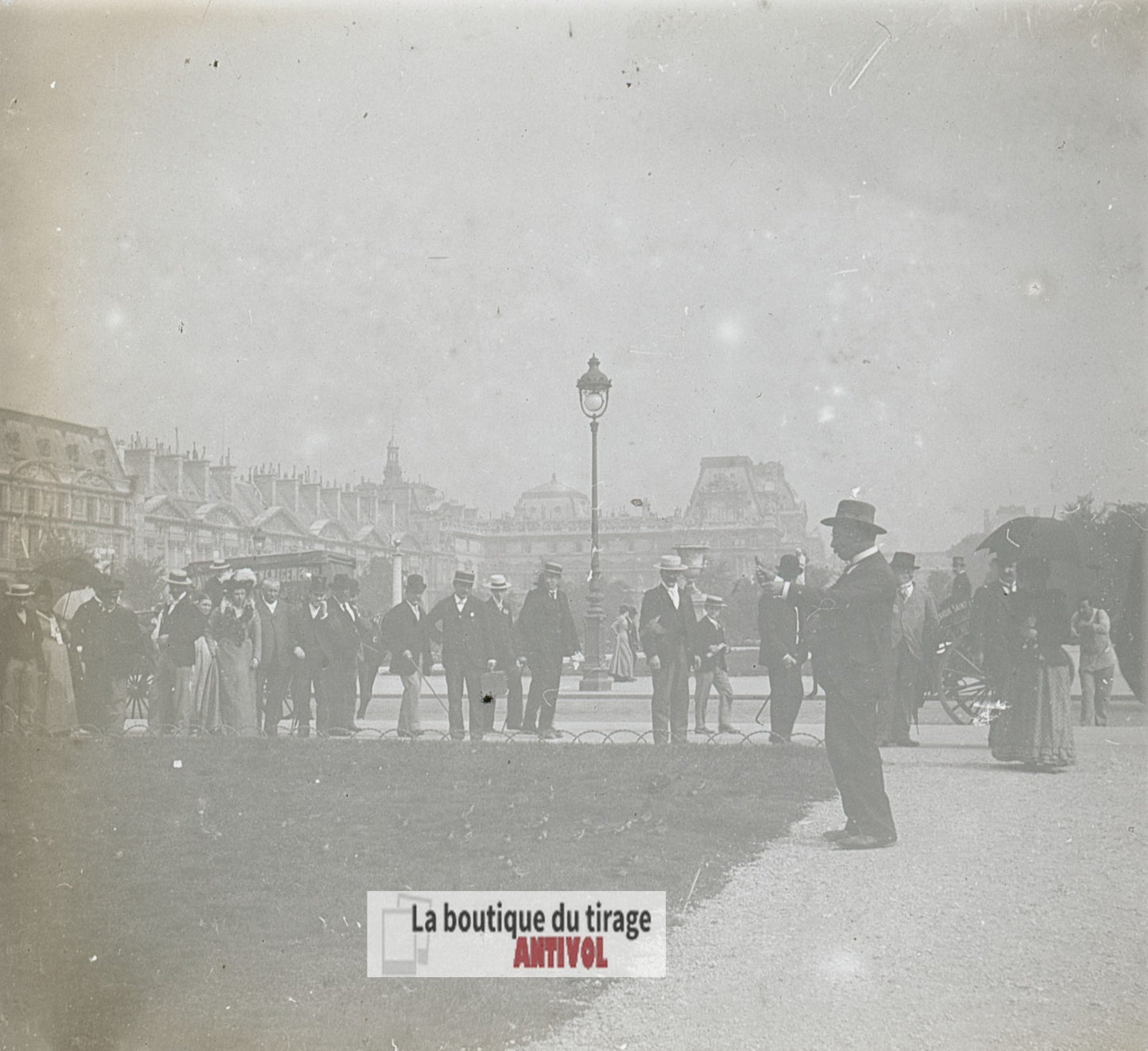 Paris, Tuileries, promeneurs, plaque verre stéréo, photo ancienne 4,5x10,7 cm