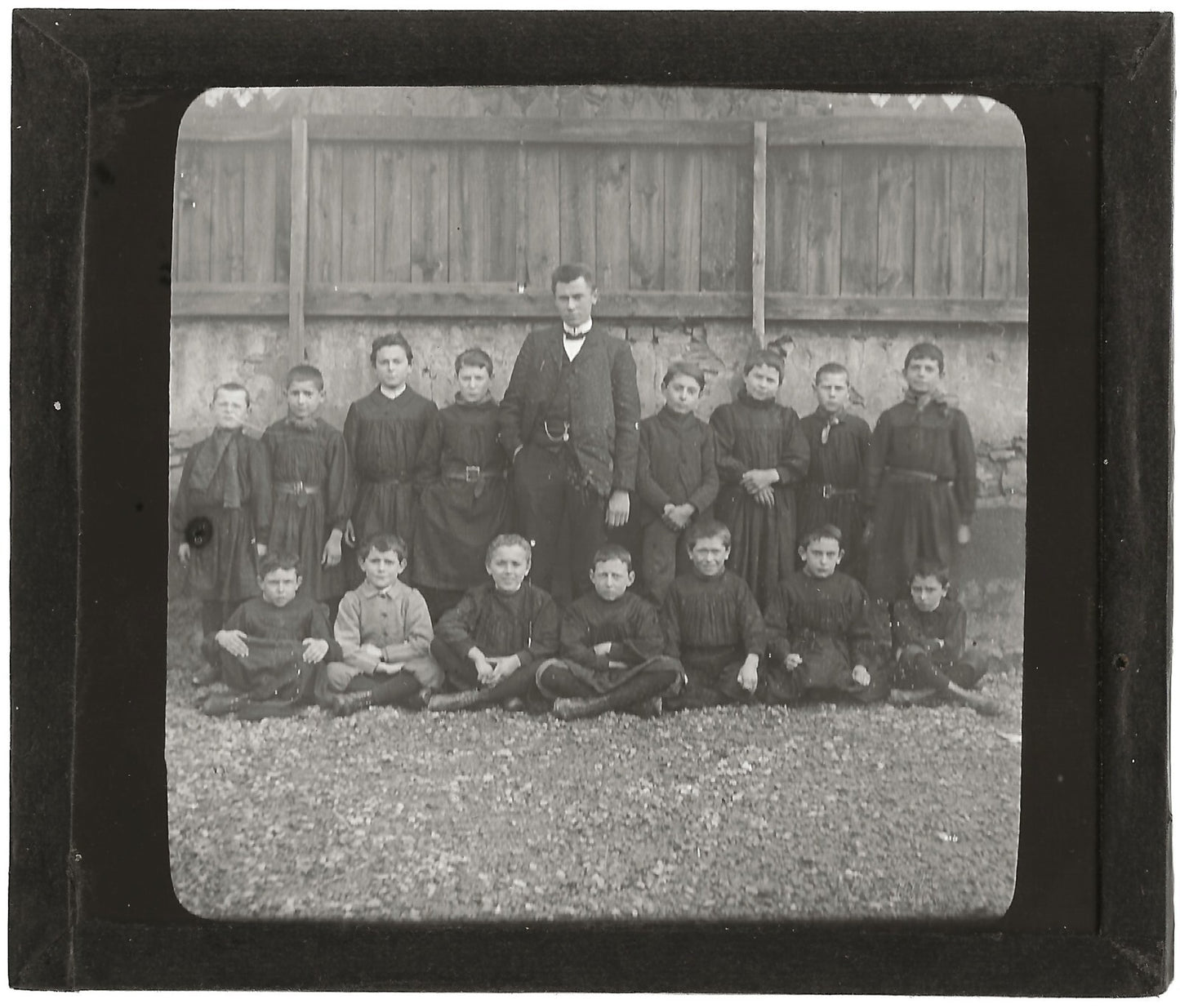 Groupe enfants Saint-Pierre, photo ancienne plaque de verre, positif 8,5x10 cm