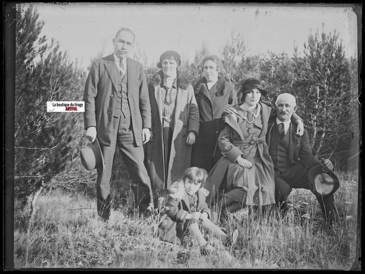 Famille, nature, Plaque verre photo ancienne, négatif noir & blanc 9x12 cm