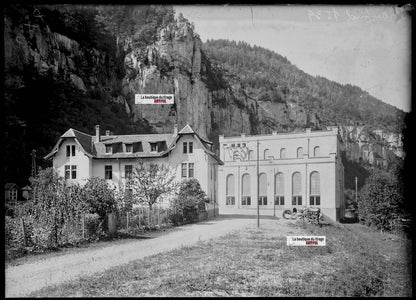 Plaque verre photo ancienne négatif noir et blanc 13x18 cm centrale Refrain eau