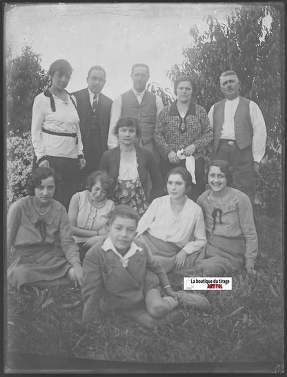 Groupe famille, Plaque verre photo ancienne, négatif noir & blanc 9x12 cm