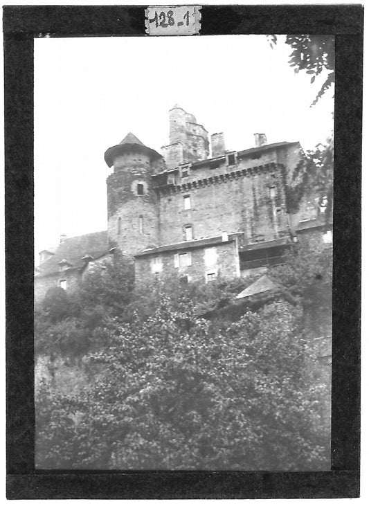 Plaque verre photo ancienne positif noir et blanc 6x9 cm Cévennes château France