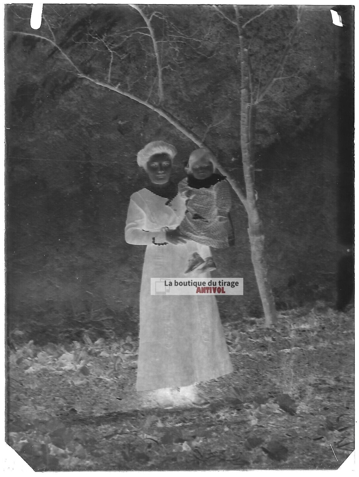 Plaque verre photo ancienne négatif noir et blanc 9x12 cm mère enfant France 