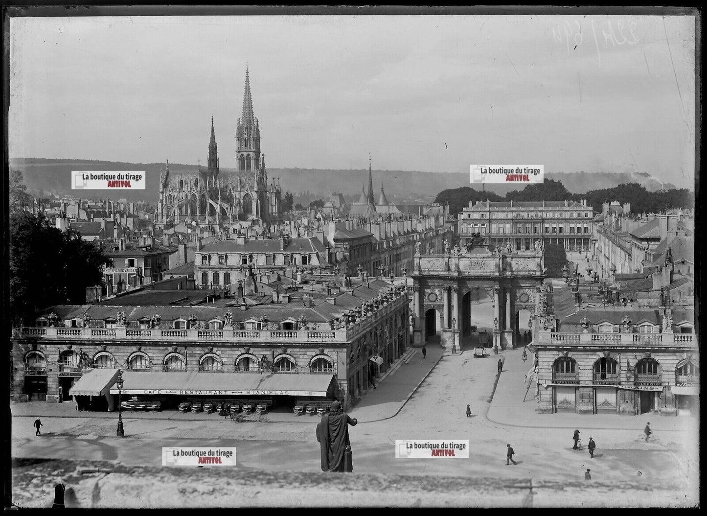 Plaque verre photo ancienne négatif noir et blanc 13x18cm Nancy place Stanislas