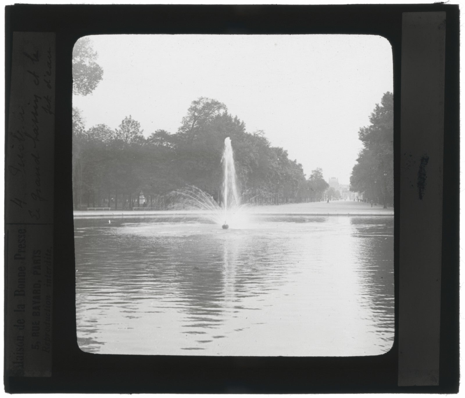Parc des Tuileries Paris, bassin, photo ancienne plaque verre, positif 8,5x10 cm