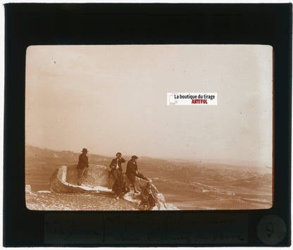 Baux-de-Provence, promenade, photo plaque verre, sépia, positif 8,5x10 cm