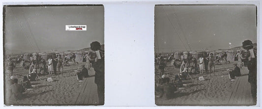 "Vintage stereoscopic beach photo with bathers and cabins, early 20th century, black & white glass plate, 4.5x10.7 cm"