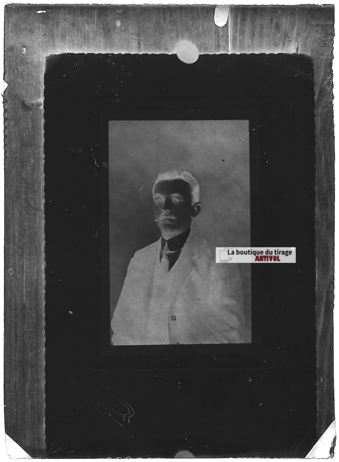 Plaque verre photo ancienne négatif noir et blanc 6x9 cm homme portrait vintage 