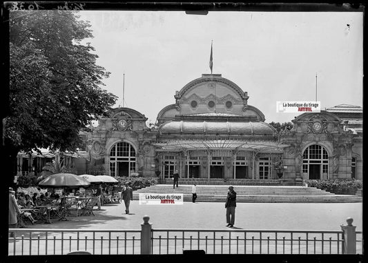 Plaque verre photo ancienne négatif noir et blanc 13x18 cm casino de Vichy