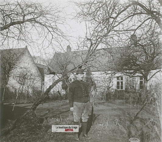 Soldat français, verger, guerre WW1, plaque verre photo ancienne stéréo 6x13 cm
