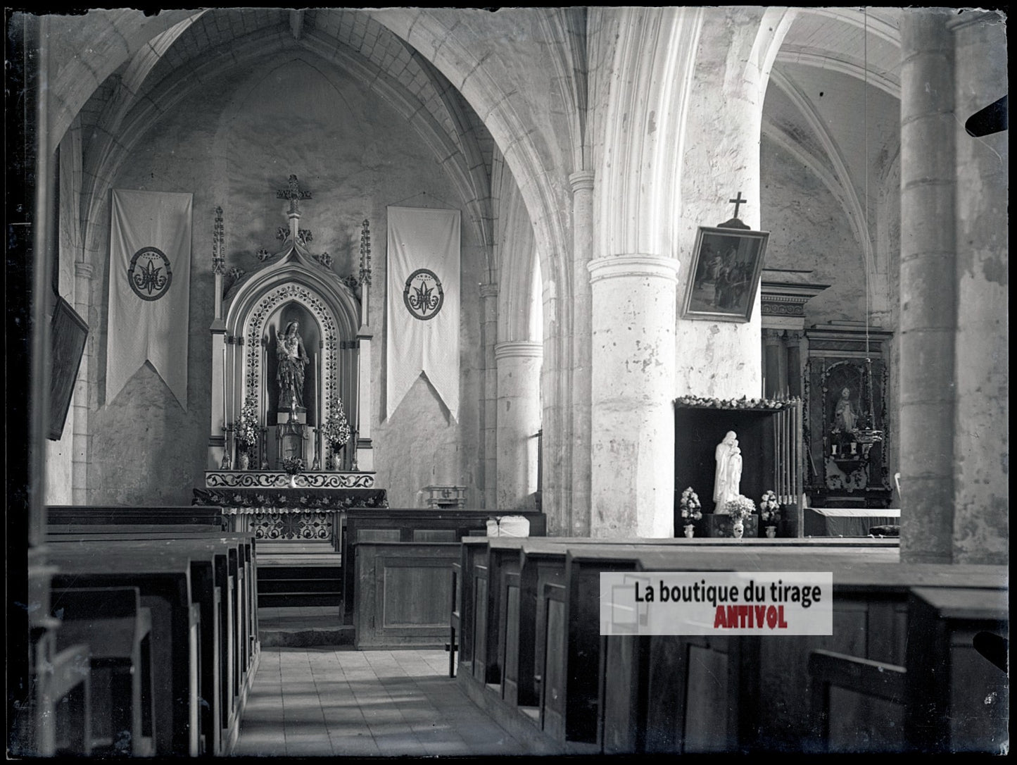 Intérieur d’église avec autel, plaque verre photo ancienne, négatif 9x12 cm