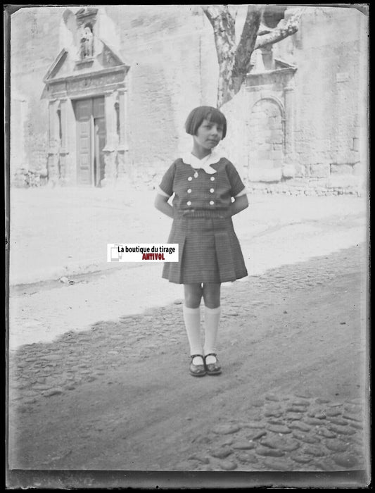 Petite fille, France, Plaque verre photo ancienne, négatif noir & blanc 9x12 cm