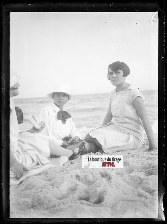 Famille, mer plage, photo ancienne plaque verre, négatif noir & blanc, 9x12 cm
