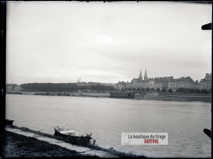 Mâcon, Saône et la Basilique, plaque verre, photo ancienne, négatif 9x12 cm