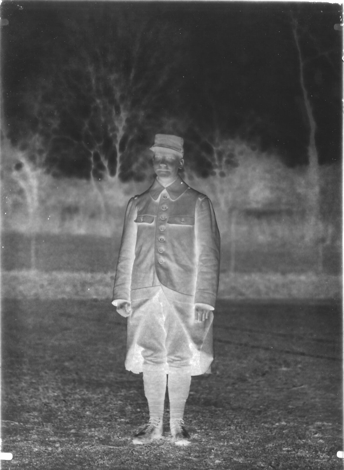 Plaque verre photo ancienne négatif 13x18 cm soldat militaire uniforme