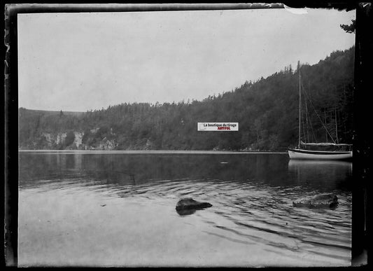 Plaque verre photo ancienne négatif noir et blanc 6x9 cm lac eau bateau vintage - La Boutique Du Tirage 