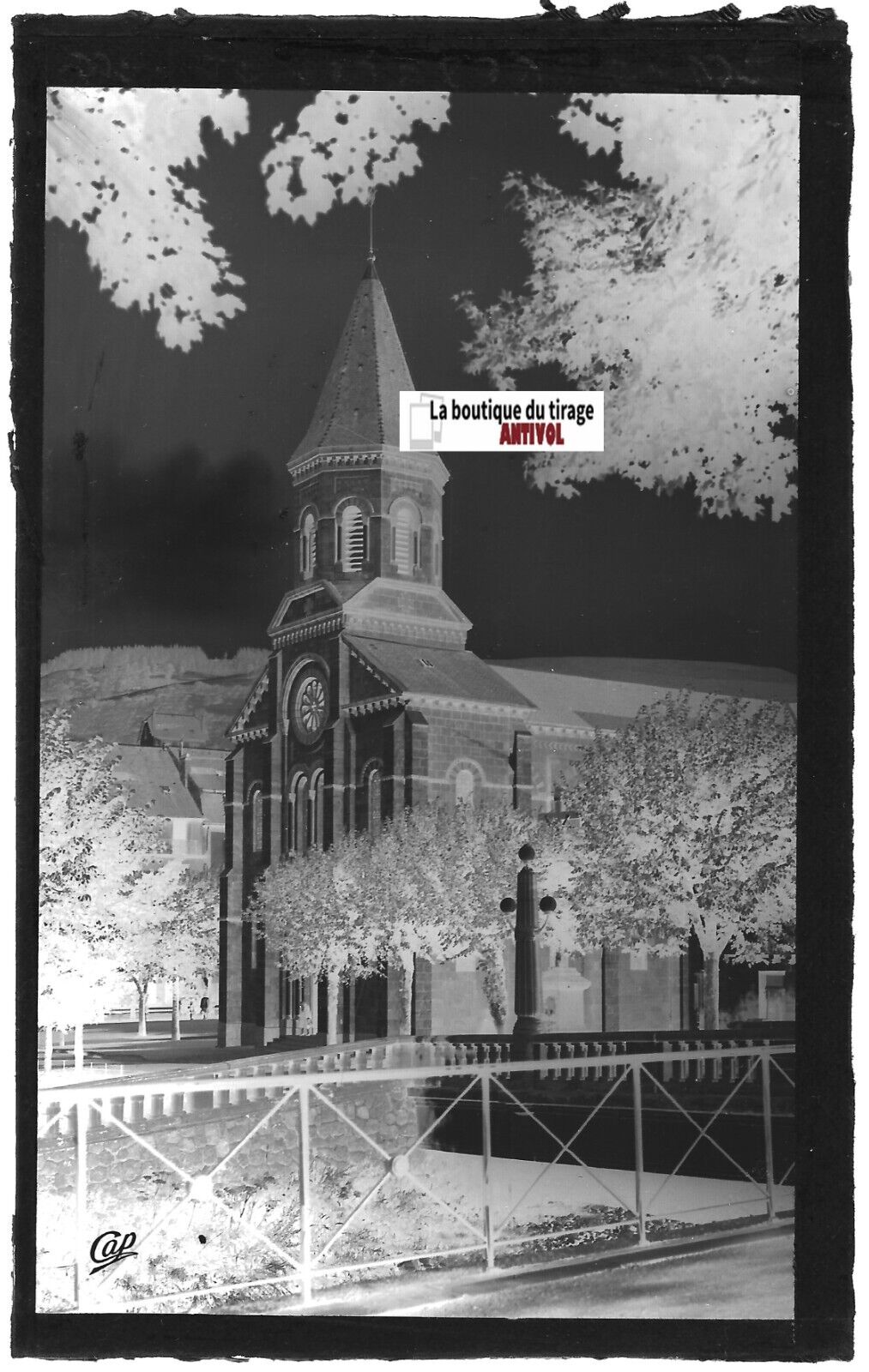 Plaque verre photo ancienne négatif noir & blanc 9x14 cm, La Bourboule, église