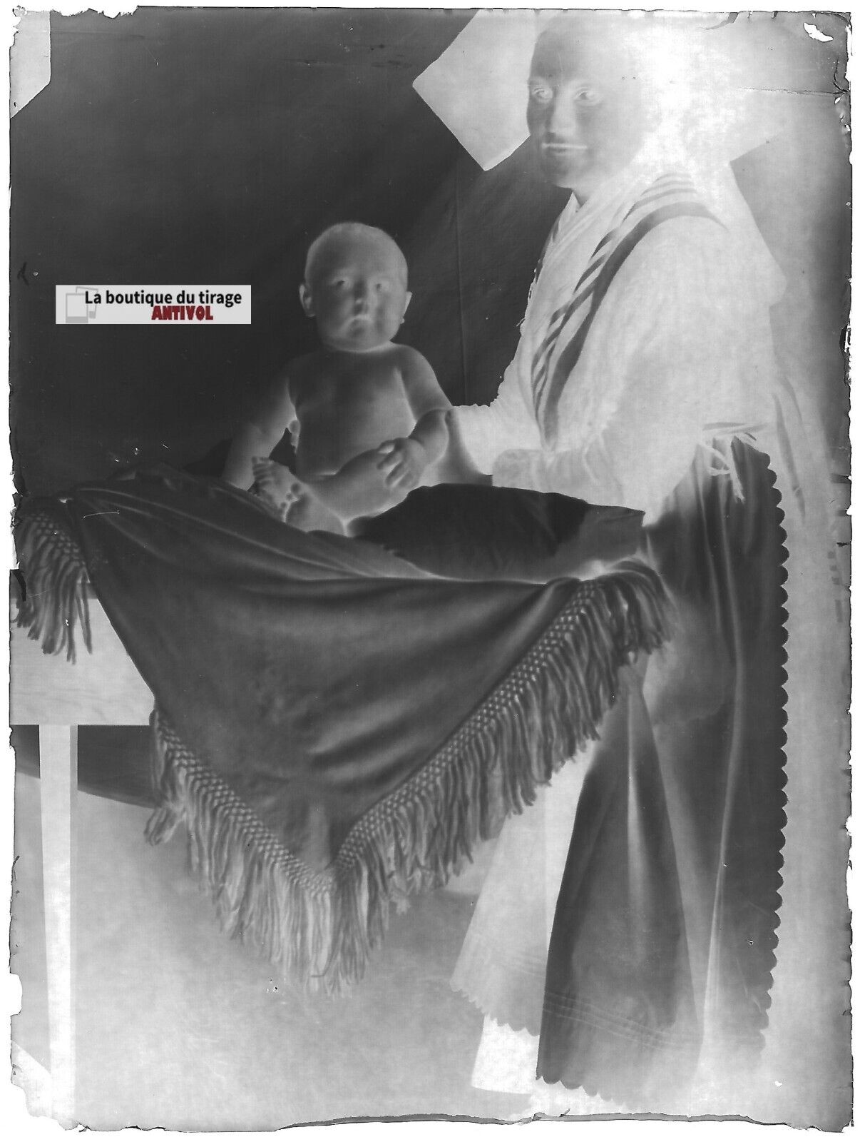 Plaque verre photo ancien négatif noir et blanc 9x12 cm femme avec bébé France