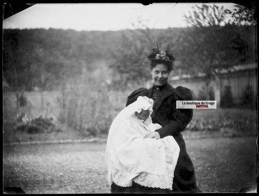 Plaque verre photo ancien négatif noir et blanc 9x12 cm maman enfant vintage