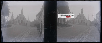 Village rue route, Plaque verre stéréo, négatif noir & blanc 4,5x10,7 cm