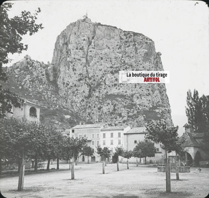Le rocher de Castellane, photo ancienne plaque de verre, positif 8,5x10 cm