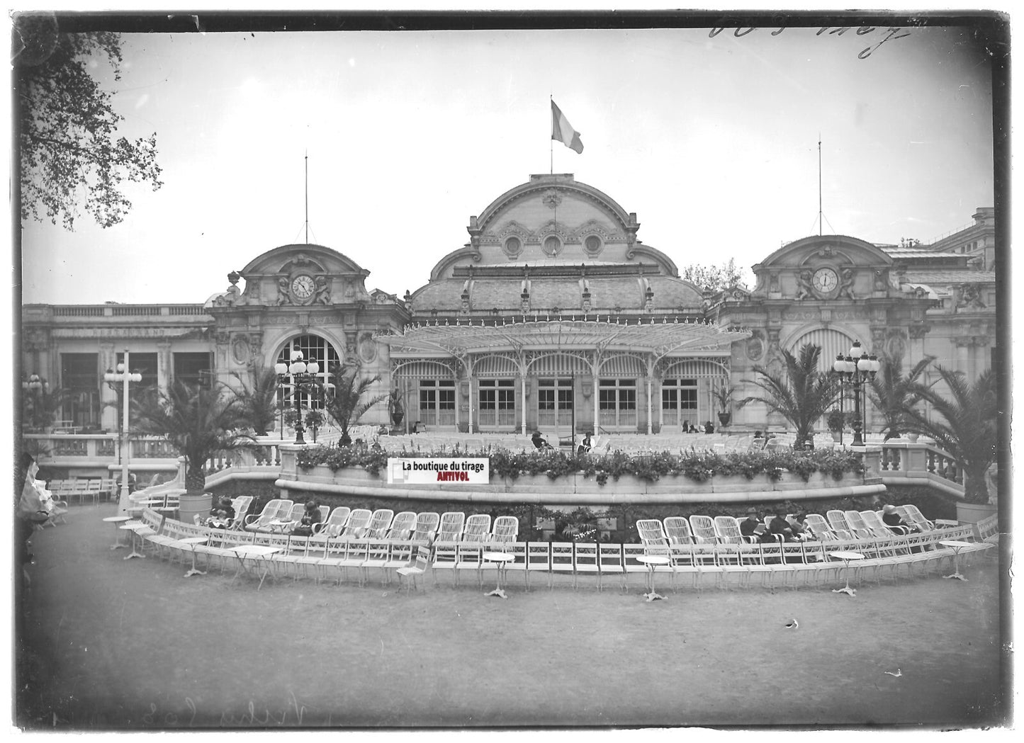 Plaque verre photo ancienne positif noir et blanc 13x18 cm Vichy Casino France
