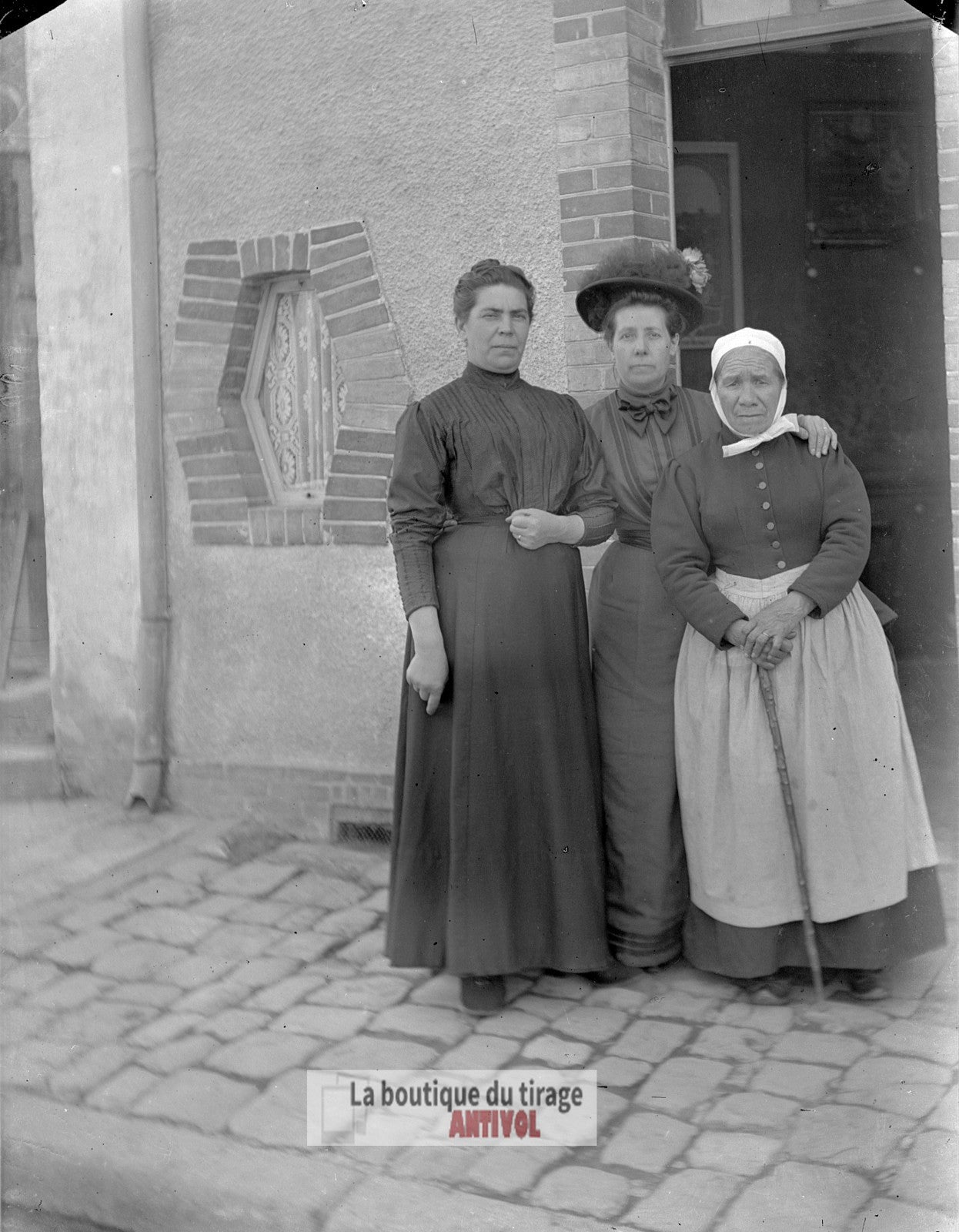 Marie Douet et sa famille, France, plaque verre, photo ancienne, négatif 9x12 cm