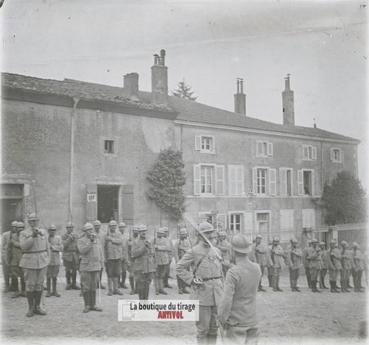 Revue militaire, guerre WW1, plaque verre photo ancienne stéréo 6x13 cm