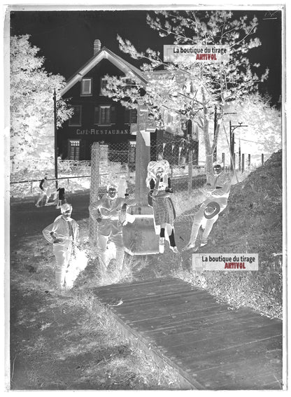 Plaque de verre, photo ancienne négatif noir et blanc 13x18 cm Trois-Epis scouts