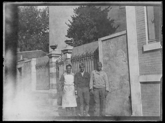 Plaque verre photo ancienne noir et blanc négatif 9x12 cm soldat rue village 