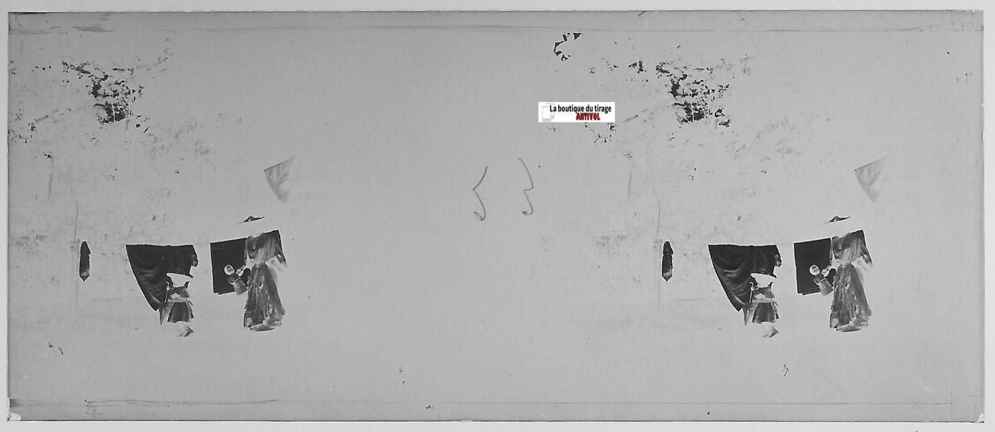 Mère, fille, Plaque verre photo stéréo, négatif noir & blanc 4,5x10,7 cm