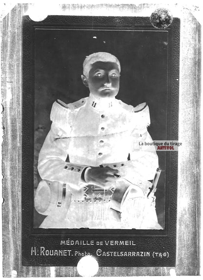 Plaque verre photo ancienne négatif noir et blanc 9x12 cm soldat 11e régiment 