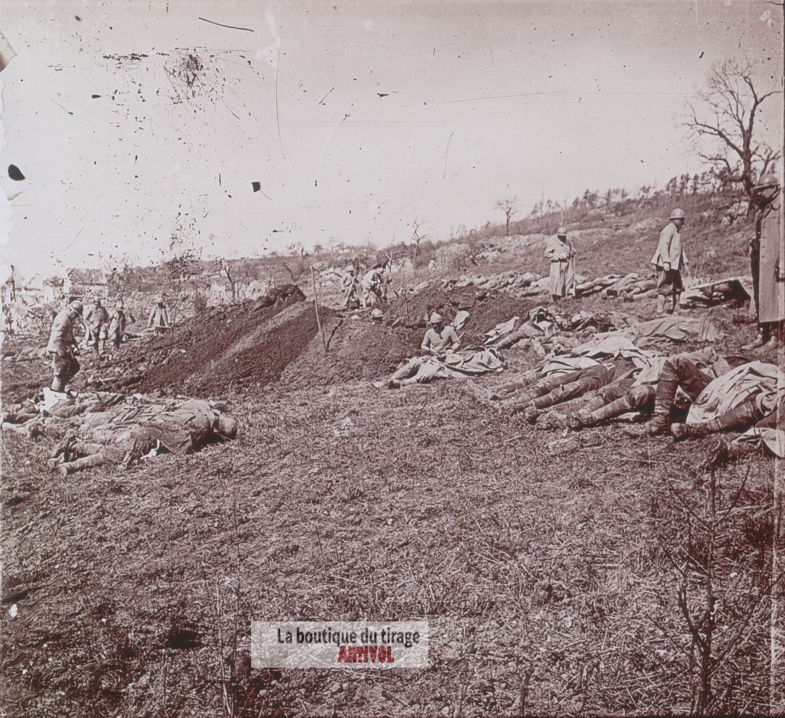 Chavonne, inhumation des morts, WW1, plaque verre photo ancienne stéréo 6x13 cm