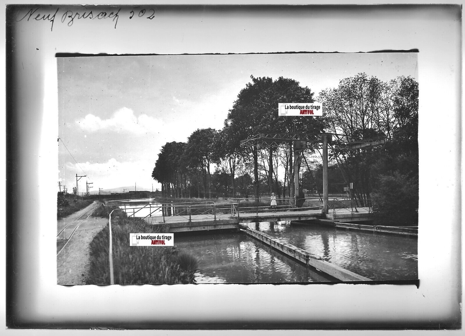 Plaque verre photo ancienne positif noir et blanc 13x18 cm Neuf-Brisach eau